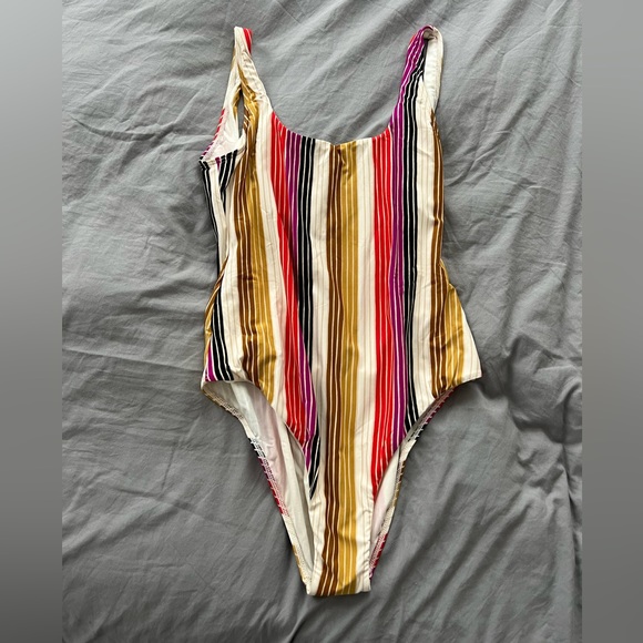 NWT Billabong Size L One Piece Swimwear - Picture 2 of 10